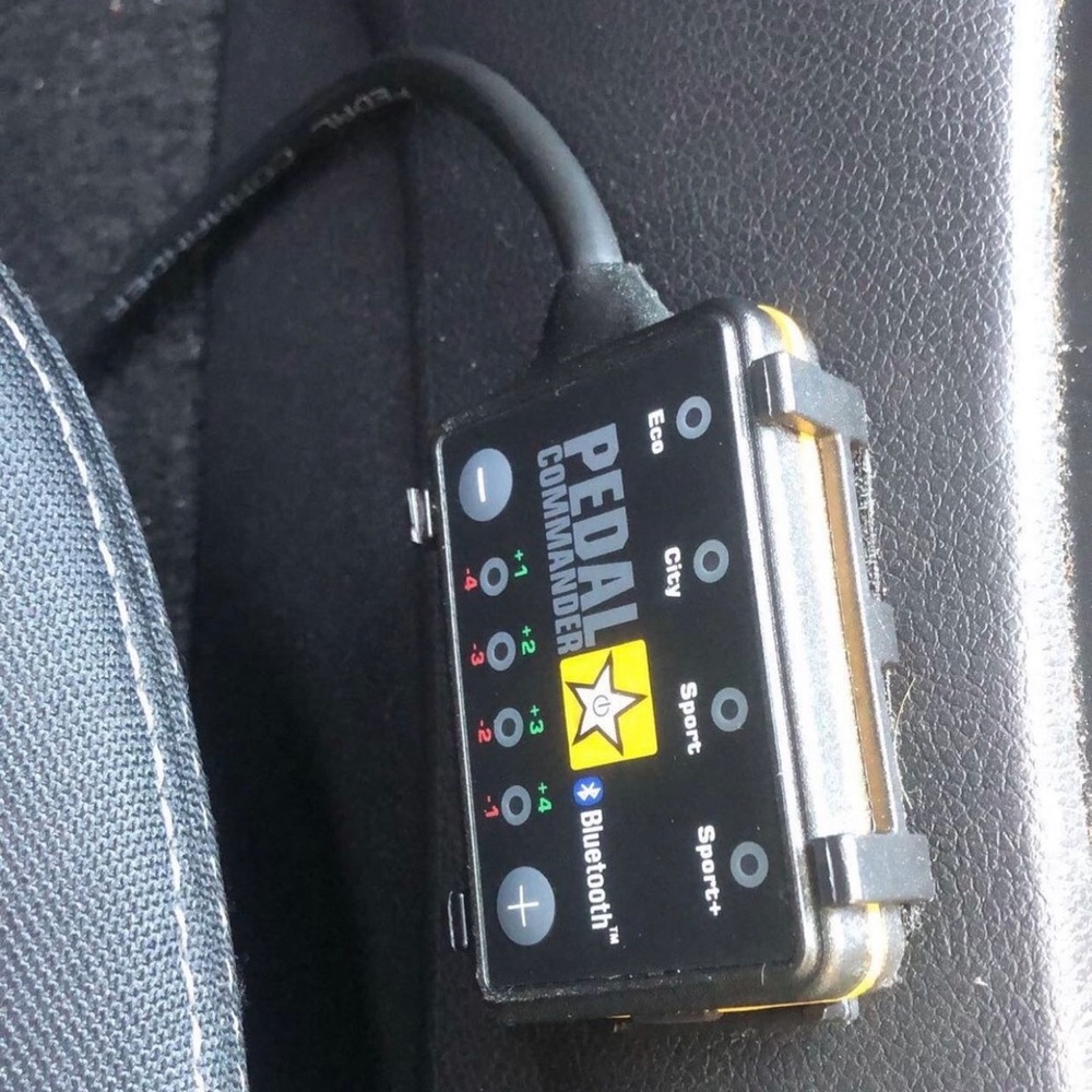 Pedal commander